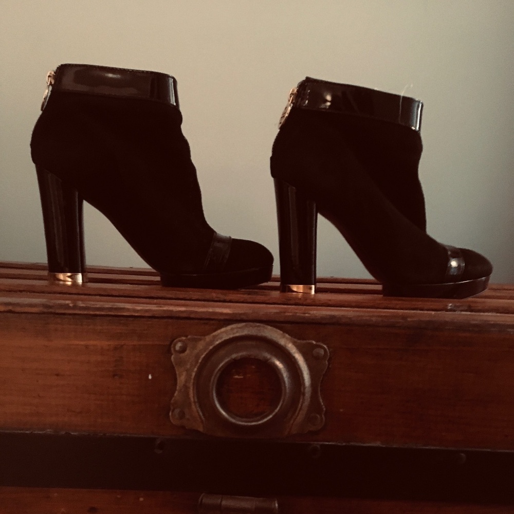 Tori Burch Black Suede / Patent Leather Bootie 4"